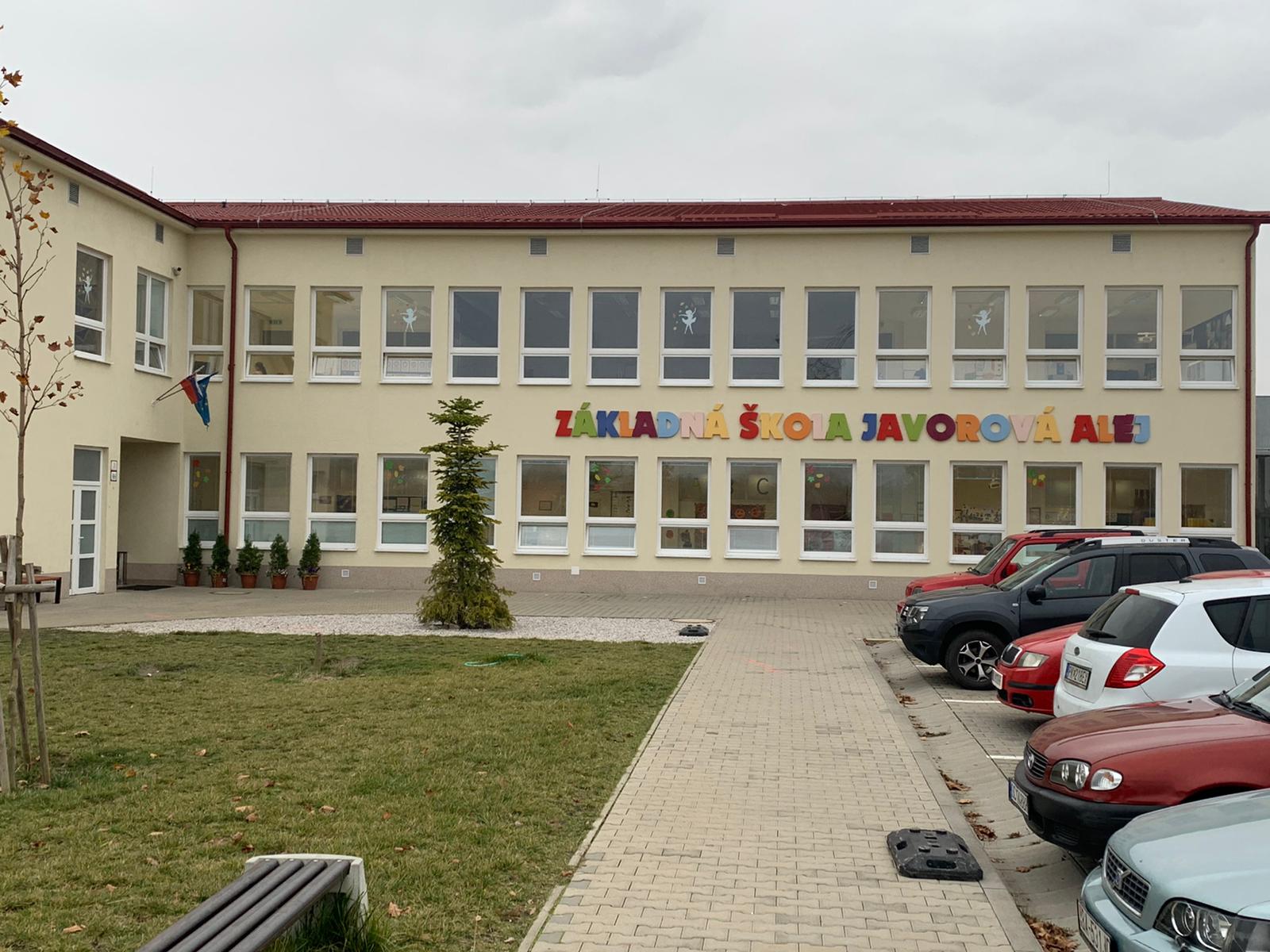 Základná škola Javorová alej